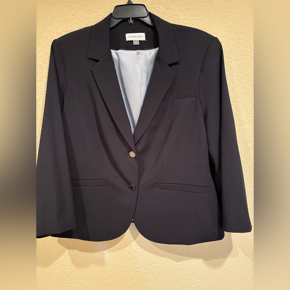 Calvin Klein 24W black blazer